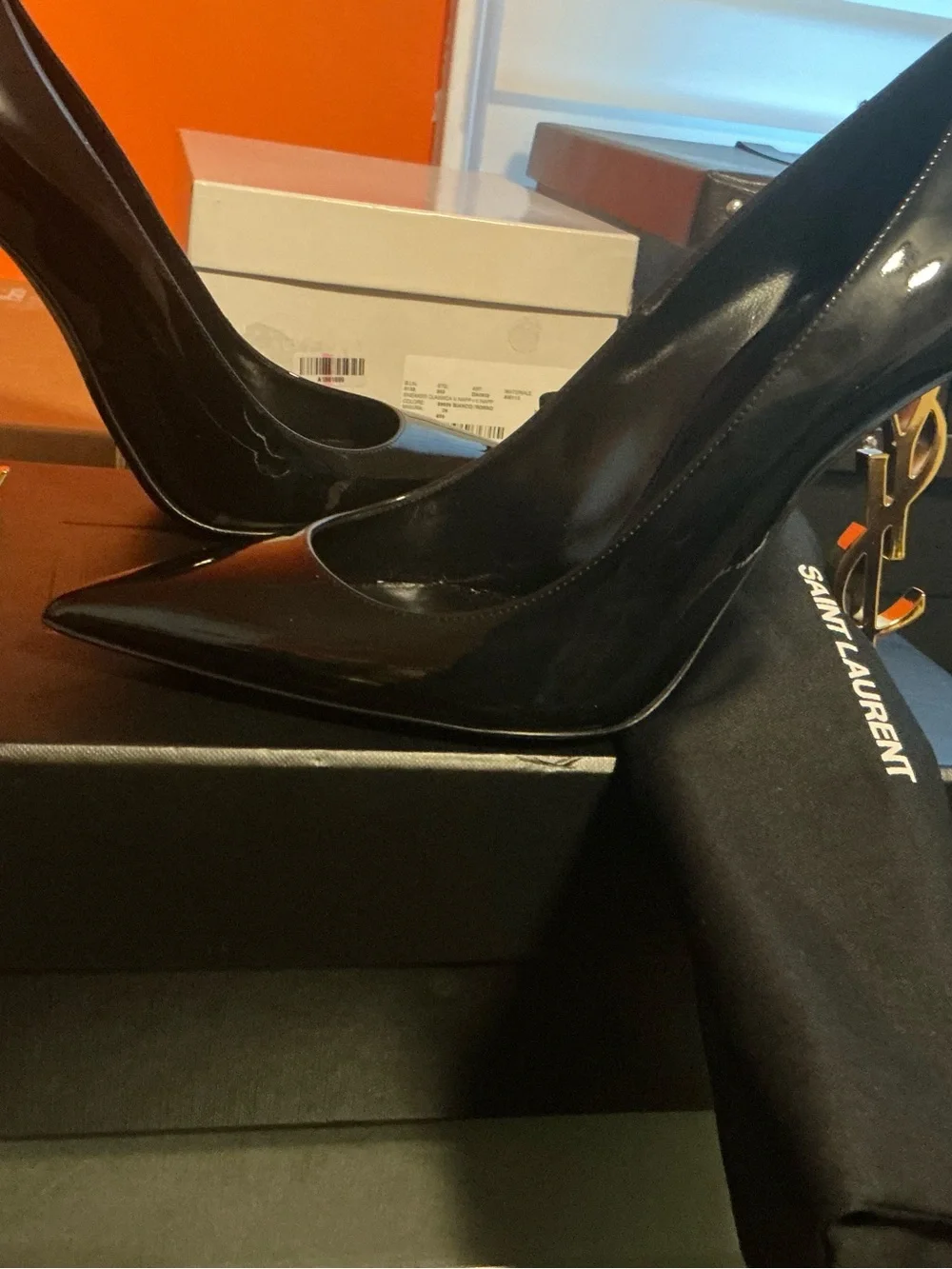 Saint Laurent Black Patent Opyum Pump with Gold YSL Heel - Picture 7 of 9